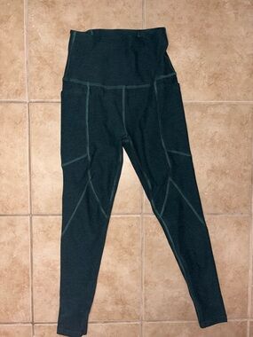Beyond Yoga High-Waist Leggings in Dark Green